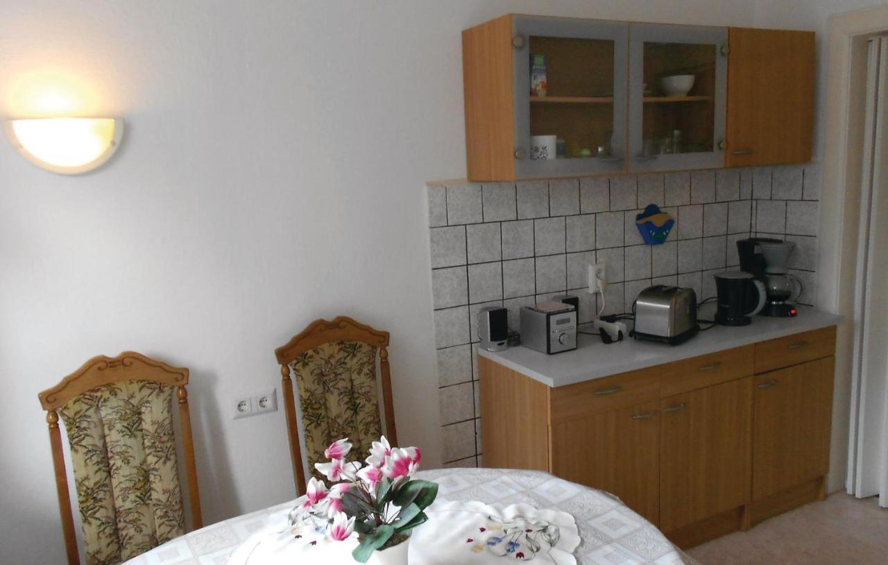 Lovely Apartment In Waren-Mueritz With Kitchen Waren  Exterior foto